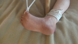 ropemarked.com - Hannah Noel Toe Spread thumbnail